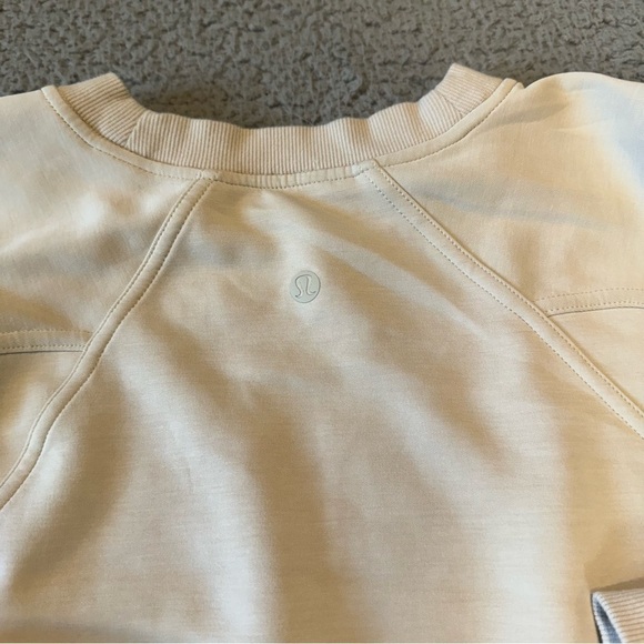 EUC Lululemon Women’s Softstreme Ribbed Hem Pullover Bone Ivory Off white Size 6 - Picture 4 of 8